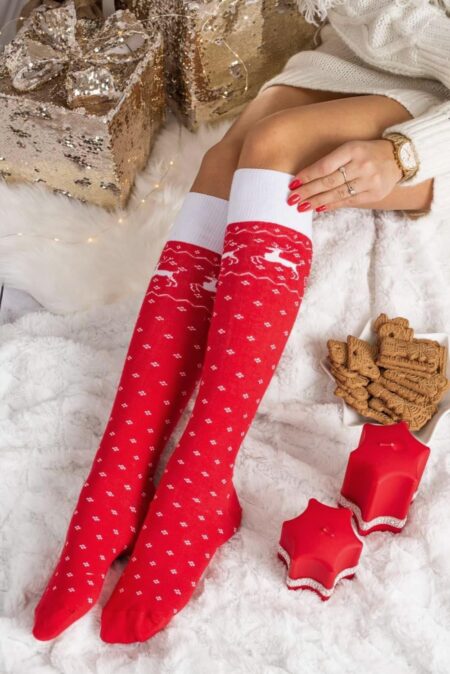 Kalėdinės žemiau kelių kojinės RAUDONOS